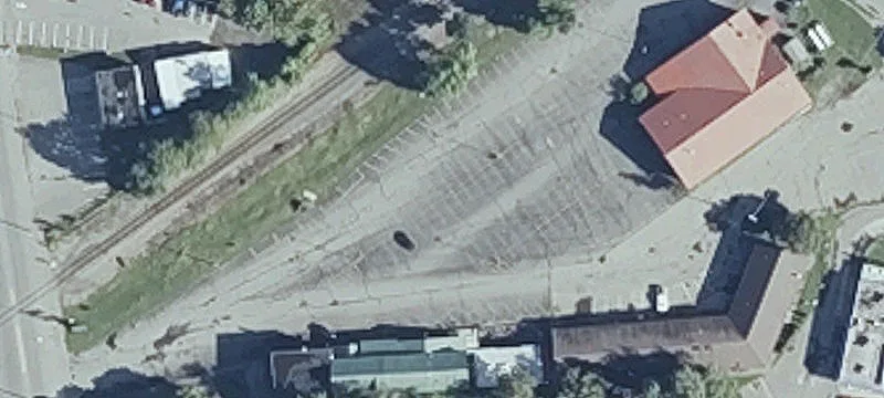 10 Railroad Sq