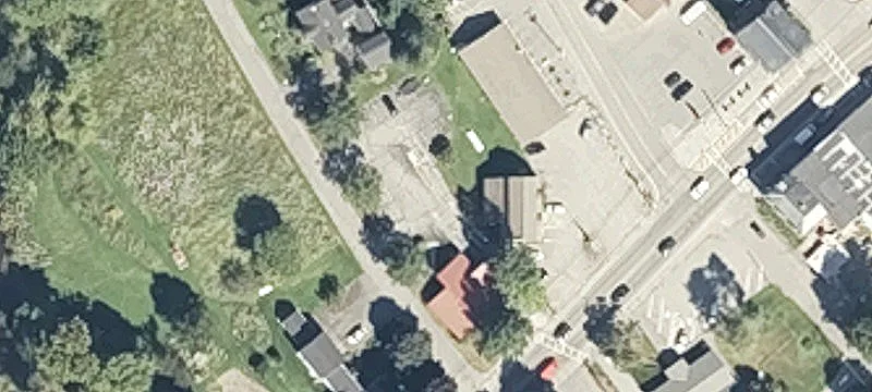 16 Main St