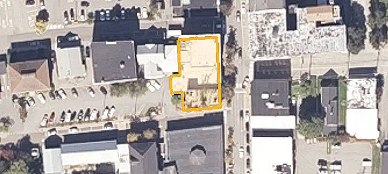 376 Main St