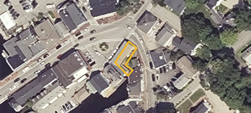 4 Dock Sq