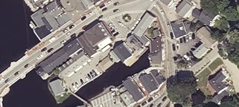18 Dock Sq