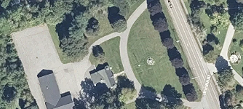85 Northport Ave