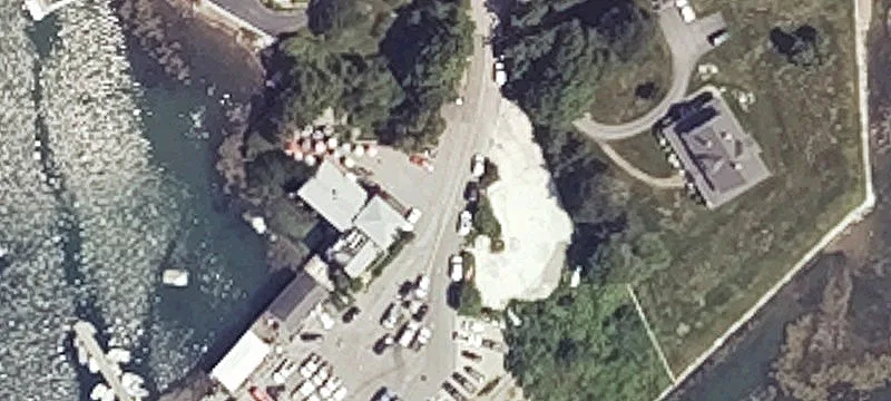 77 Pier Rd