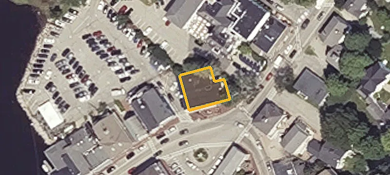3 Dock Sq