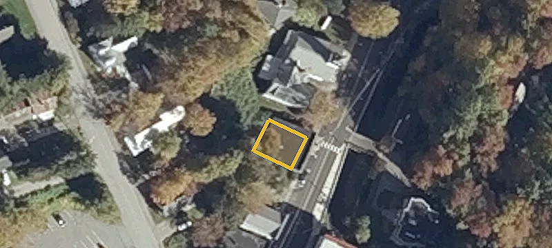 370 Main St
