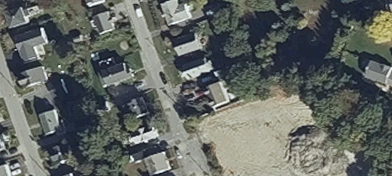 73 1st St