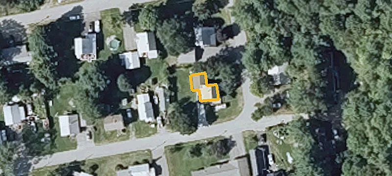 18 Lowe St