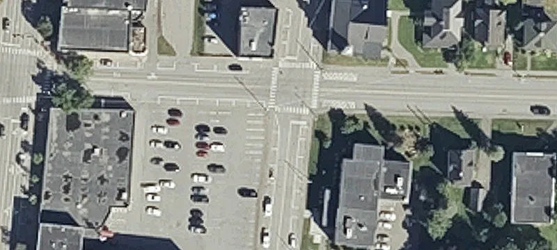 36 2nd St