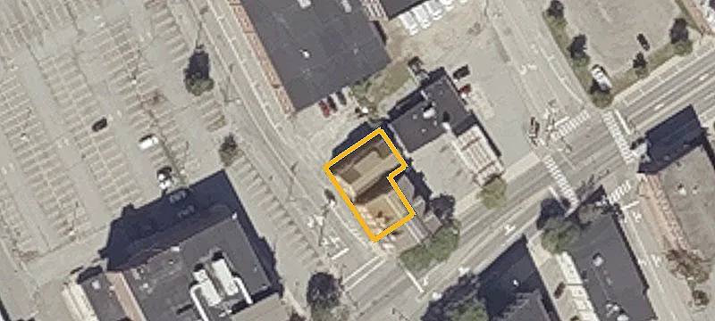 240 Main St