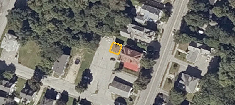 484 Main St