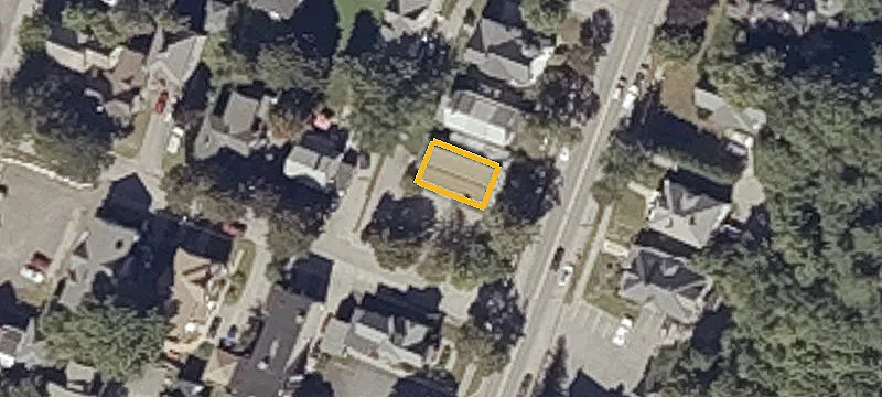 472 Main St