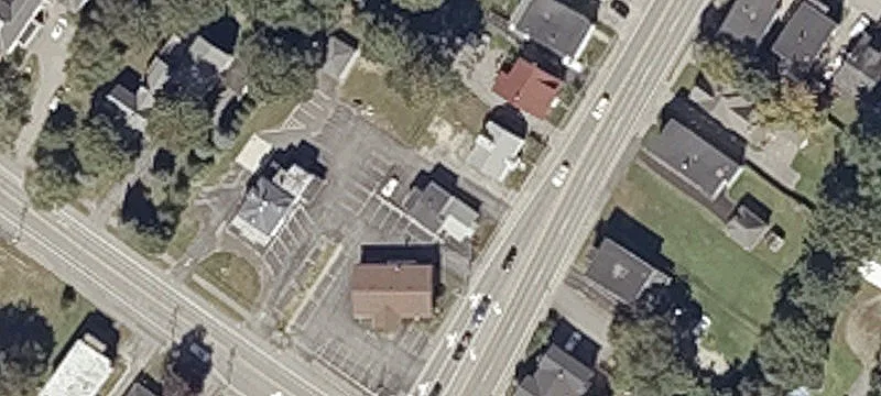 176 Ee Ave