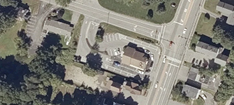 590 Main St