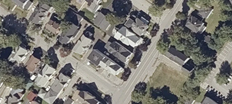 200 College St