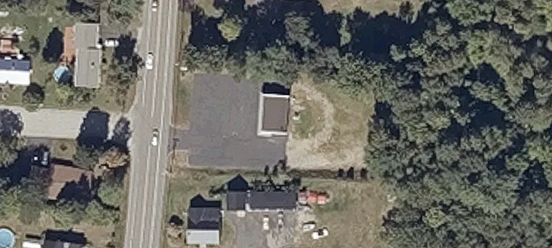 1085 Main St