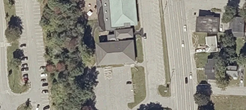 130 Ee Ave