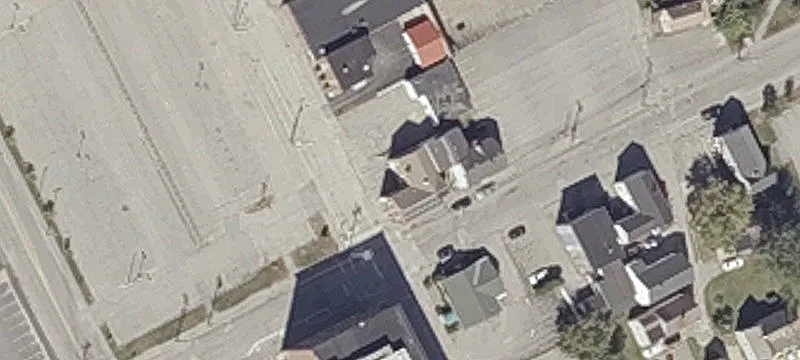 28 Bates St
