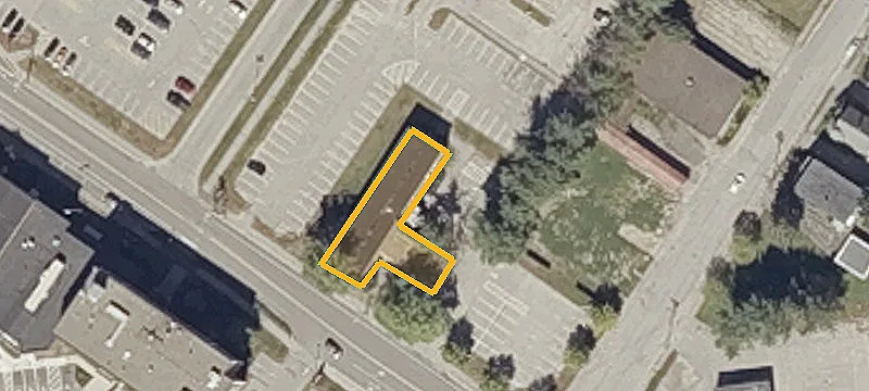 106 Campus Ave