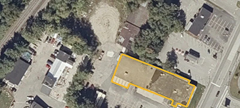 686 Main St