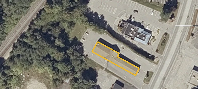 698 Main St