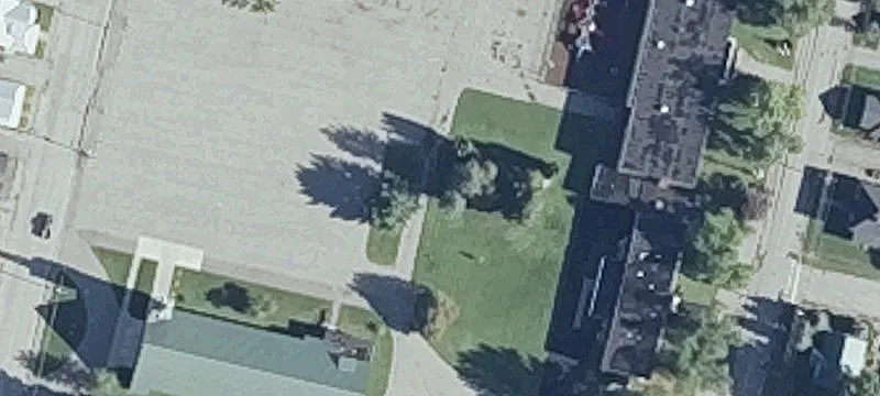 26 Monument St