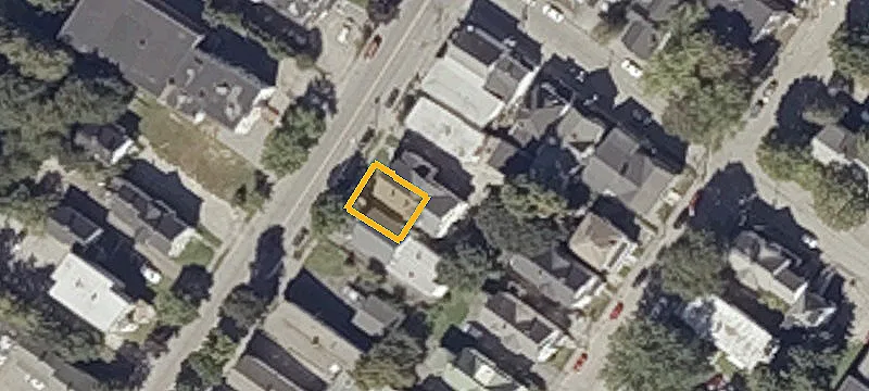 137 College St