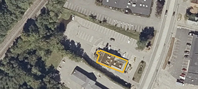 704 Main St