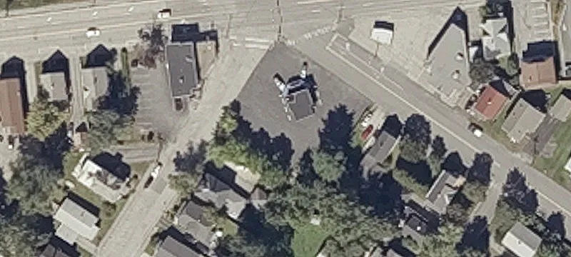 109 Campus Ave