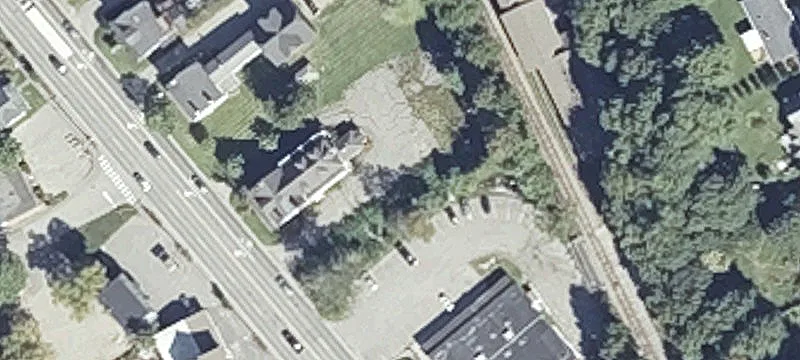 24 High St