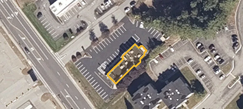 1252 Main St