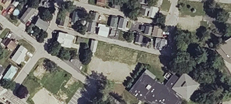 11 Oakland Ave