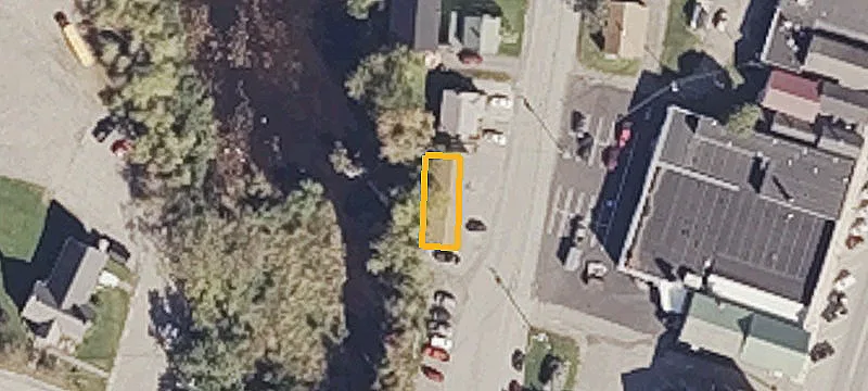 8 Fleming St