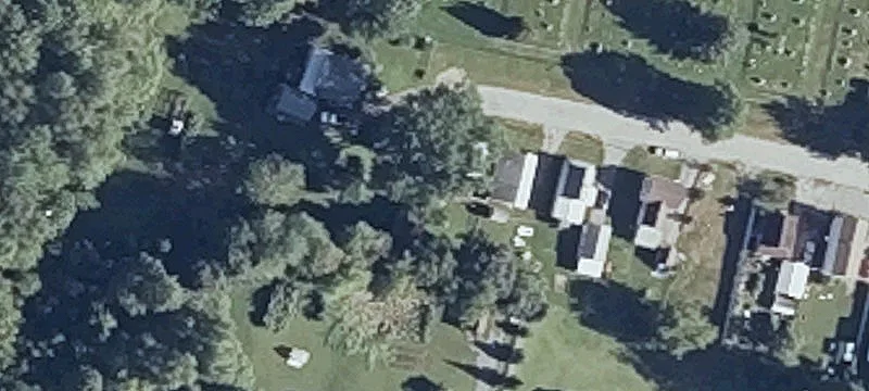 24 Bartlett St