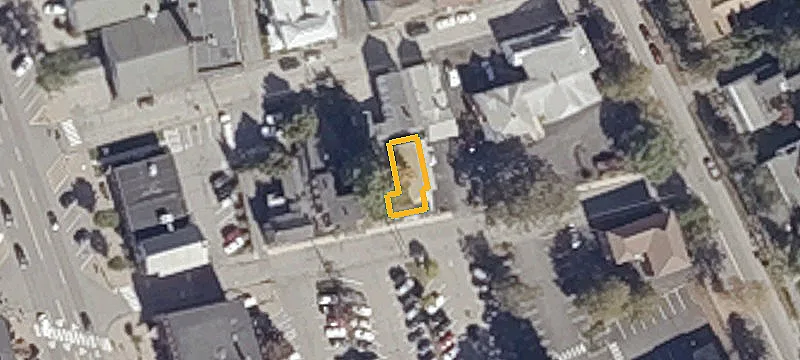11 Bank St