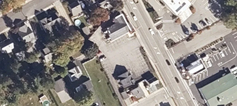 1005 Main St