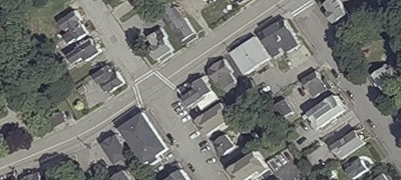 206 Brown St