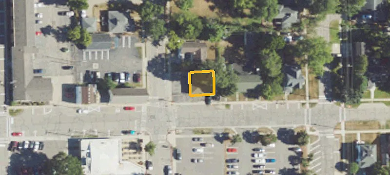 106 Broadway St