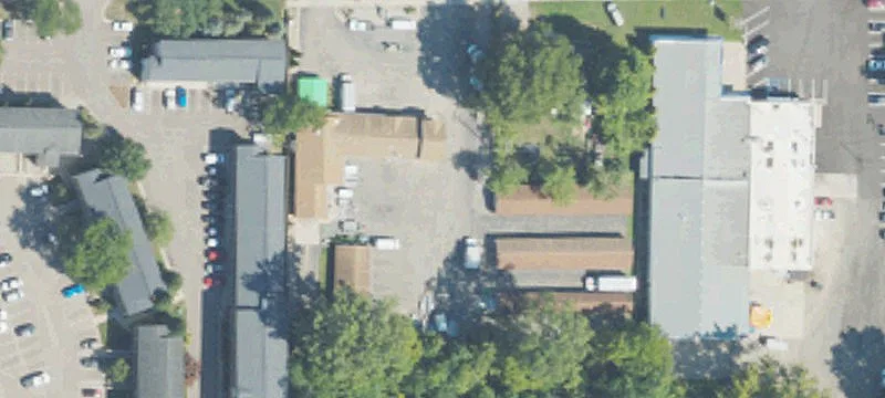 1125 Grand Riv Ave
