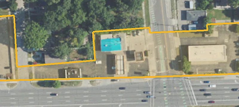 1100 8 Mile Rd