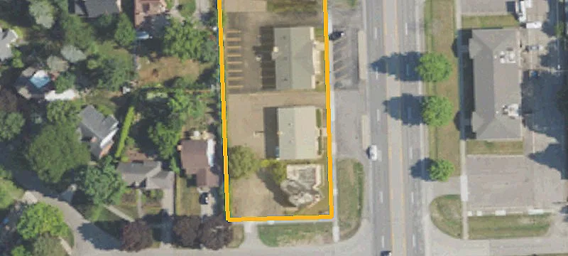 28021 Southfield Rd