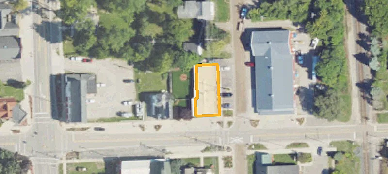 211 Livingston Rd
