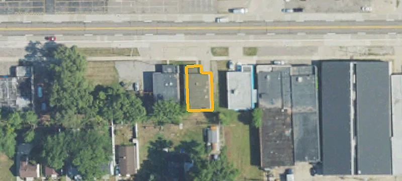 586 10th Mile Rd