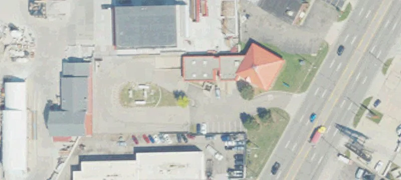 30903 Groesbeck Hwy