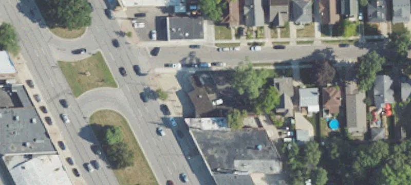 23246 Woodward Ave