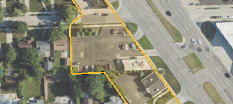 32657 Woodward Ave