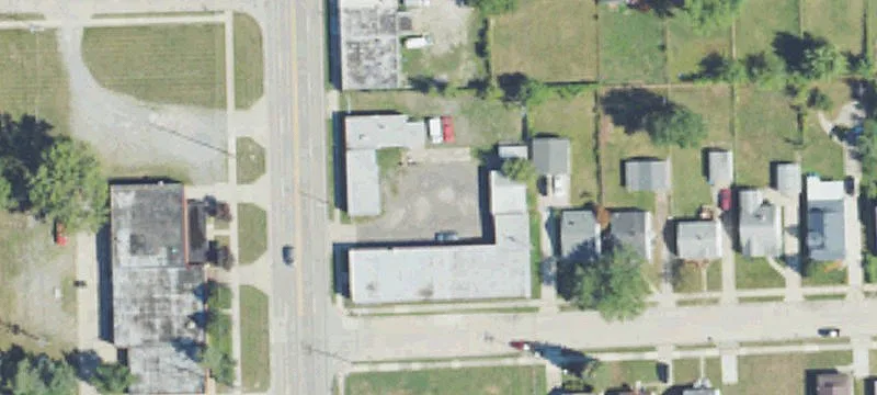 21906 Schoenherr Rd