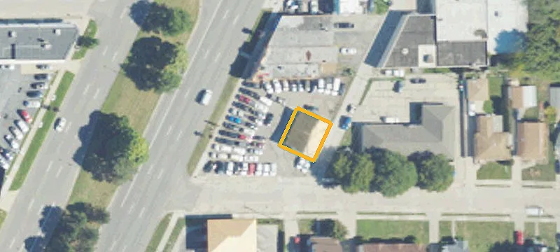 24700 Gratiot Ave