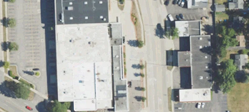 31500 Grand Riv Ave
