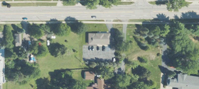 615 Grand Riv Ave