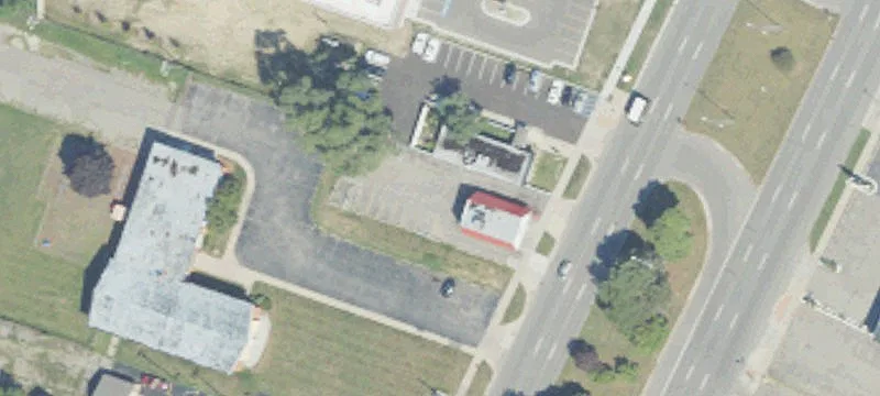 25621 Gratiot Ave